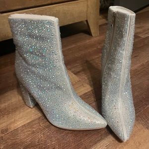 Women’s Silver Rhinestone Booties 7.5